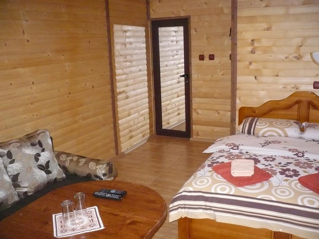 Guest House Chobaka Trigrad Habitación foto